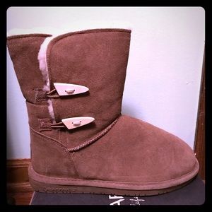 Bear paw boots brand New!!!